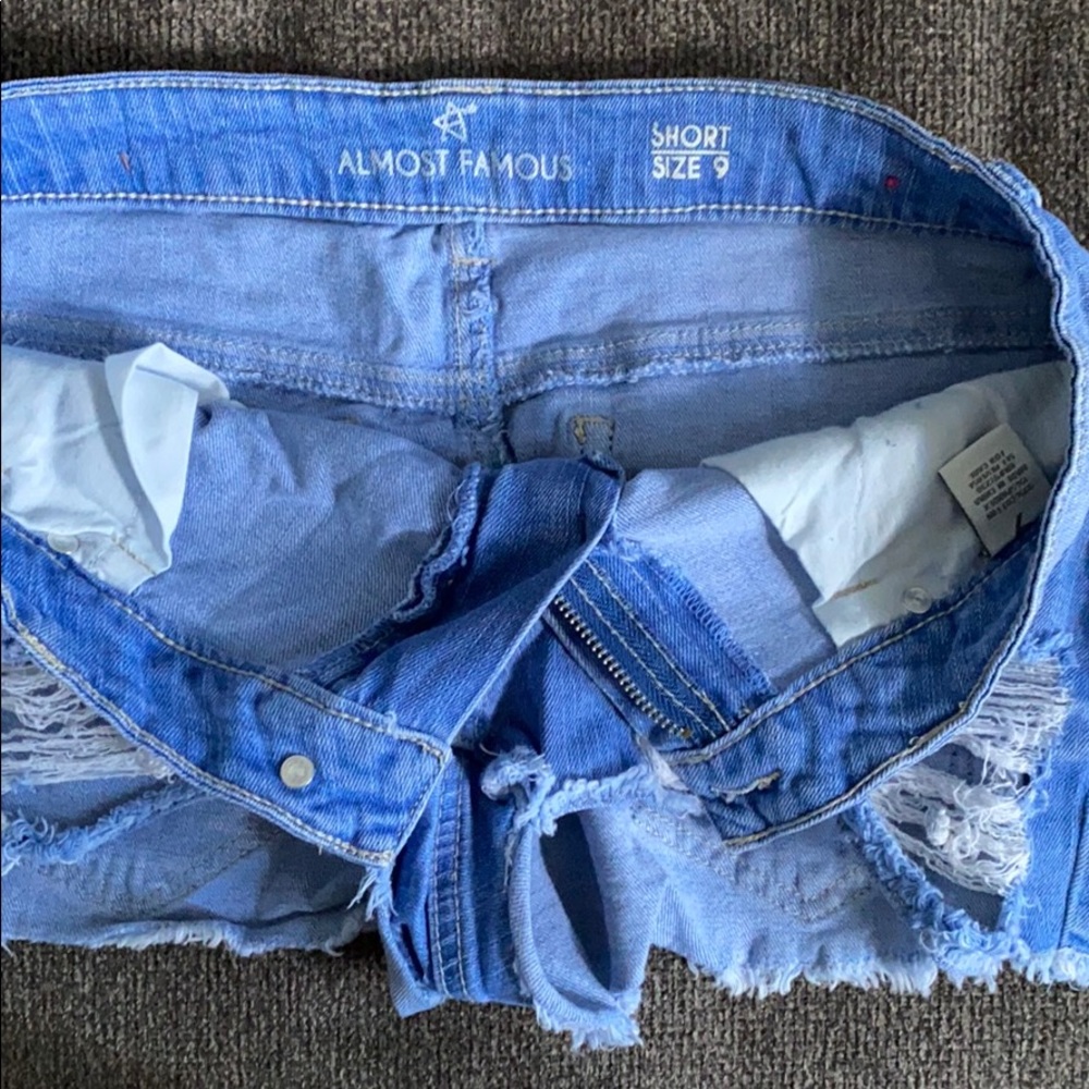 Clothes - Picture 3 of 3